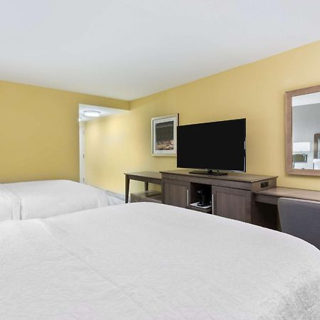 Hampton Inn & Suites Tampa Airport Avion Park Westshore Dış mekan fotoğraf